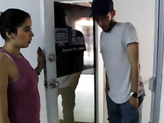Big ass stepmom is fucked by her son's finest friend - Porn in Spanish