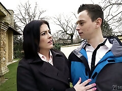 Young dude fucks fuck-a-thon-appeal mature bitch Montse Swinger