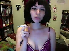 super-fucking-hot smoking webcam girl