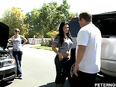 Super-cute Aletta Ocean getting her pussy banged in the backseat