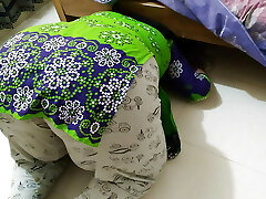 Italian Hot Giant ass Aunty gets stuck under bed while cleaning bedroom then a Guy comes & nails her, & helps her out - Sexy