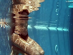Underwater striptease by sex-appeal babe with round ass Tiffany Tatum