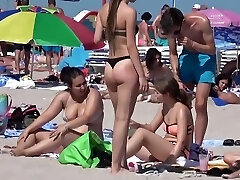 Hot Butt Big Tits Bikini and Topless Sexy Teens Beach Voyeur