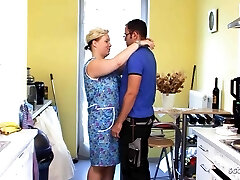 Curvy German Mature Mom seduce shy Employee to Fuck her
