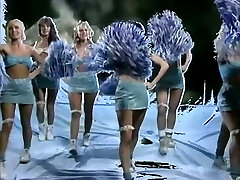 skanky cheerleaderka screams dziki coraz pijany psi styl