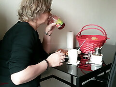 7:30 am breakfast huge creampie ejaculation in my stepmoms mouth