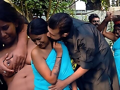 Desi Majdur Ki Patni ke sath kaam dene ke bahane Malik ne Doodh Nikal Nikal Ke Khub pela Ghar ke Bahar ( Hindi Audio )