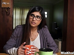 Kinky Arabian chick with huge fake tits liking an bi-racial threesome