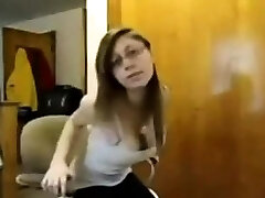Teen Glasses Web Cam with big boobs