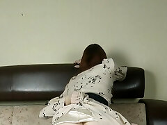 Big-culo amateur woman cums on her boyfriend's face during oral play