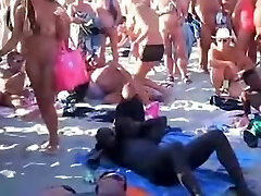 Swingers recorded by voyeur beach fuck-fest