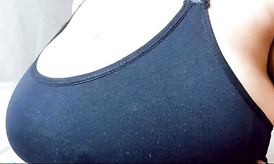 Stepson Gave Giant Tits Stepmom Surprise Bounty On Mother's Day In Return Mommy Juggling Boobs On His Cock