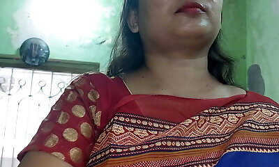 Indian Bhabhi has hook-up with stepbrother showing boobs