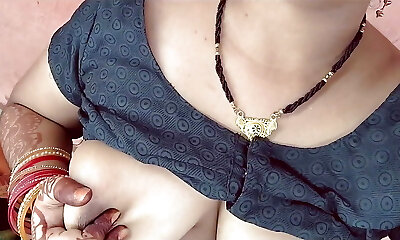 苏曼喜欢小便，而Orgasam