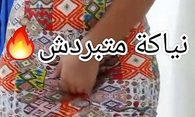 9a7ba algeroise t7ok sawathaa f dar b robe arabe fille