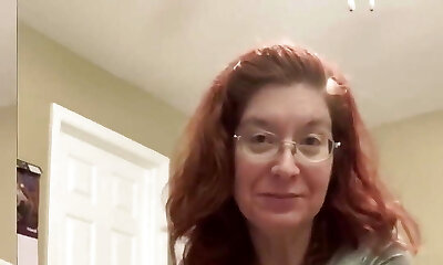 试穿新的紧身衣和裤袜