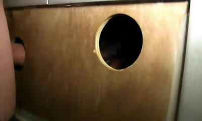 The sexshop Le Labyrinthe opens his door