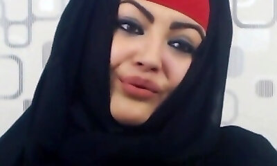 穆斯林贝贝炫耀的货物