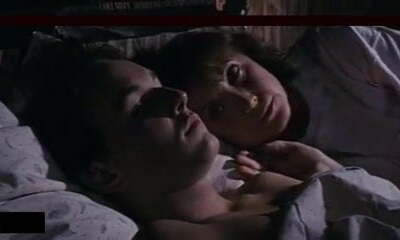 Mom gives her boy handjob before sleep