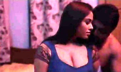 Hot Romance with a splendid Indian wife