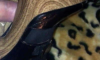 nylons, high heels leg job