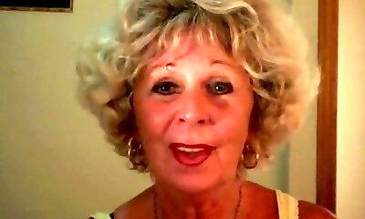 Stacked  mouthy and teasing gilf