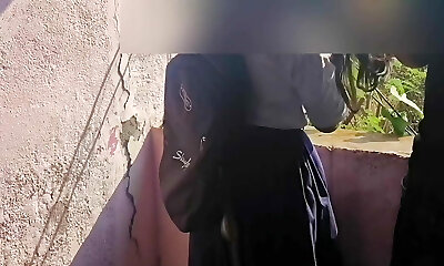 Gav se padane ahi hu hi ladaki ko sir ne anguish se choda