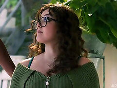 e lasciando il segno guarda il video completo in 1080p streamvid.net rapidgator.net con hazel grace, emma rose e lauren phillips