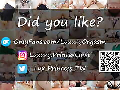 une femme de ménage sexy aux gros seins n&39;a pas pu résister et a commencé à masturber sa chatte excitée dans sa chambre-luxuryorgasm
