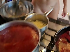 MEGAN VENTURI MAKING SOUP, FUCKED & SQUIRTING ALL OVER THE FLOOR - PissVids