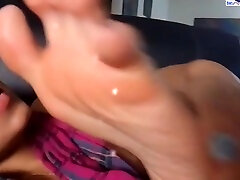 Saturno Squirt The Sexiest Latin Babe She Is A Sex Teacher Foot Worship And Her Hairy Pussy