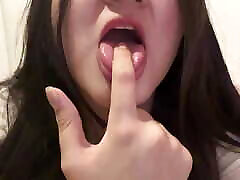 Cute girl sucking her fingers, tits and ass????