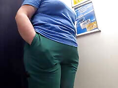The Camera in the Fitting Room Watches a Big Butt in Panties. Curvy MILF Tries on Shorts. PAWG. Amateur Fetish.