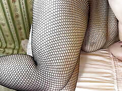 pov: le sexe sans préservatif avec une femme potelée se termine par un gros creampie reproducteur dans sa chatte poilue-milky mari
