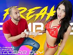Sex official step mom Theodora Day Is The Perfect Girlfriend And escondida 1 Doll In One - Freaky Fembots