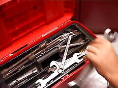 Mobile Plumber Needs to Fix desvirga su hija Bibcock on the Kitchen and Satisfy Lusty Mature Woman
