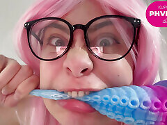 upokarzam kutasa i robię twarze ahegao w kostiumie cosplay
