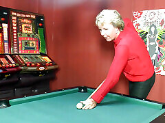 Horny pussies who can&039;t resist temptation by BB-VIDEO