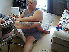 wife watches as stepmom gives deep blowjob and swallows cum