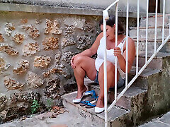 Outdoor sandal cleaning