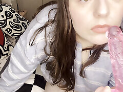 Thick virgin does ass to mouth with her dildo