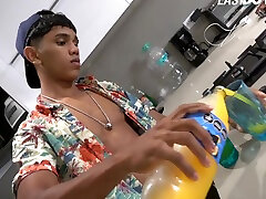 The Handjob Story Continues With Mitch Seangers