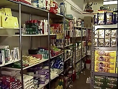 Young Debutantes - Summer, Sex and Hot Girls