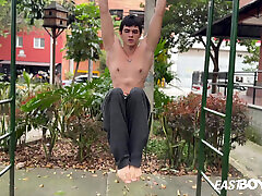 Valentin Bonett - Handjob in Medellin