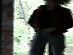pissing in nature 10489