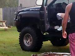Amateur redhead in 4x4 gets fuck in public