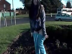 Zero fucks given by pissing near a busy crossroad