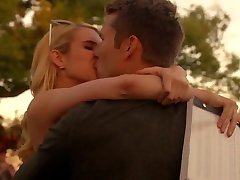 Emma xxxiixx movie fill fillm - Scream Queens