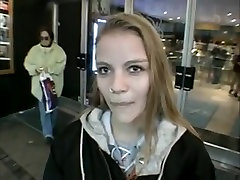 girl pick up street
