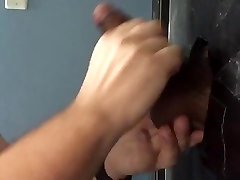 il cubano sposato visita il gloryhole